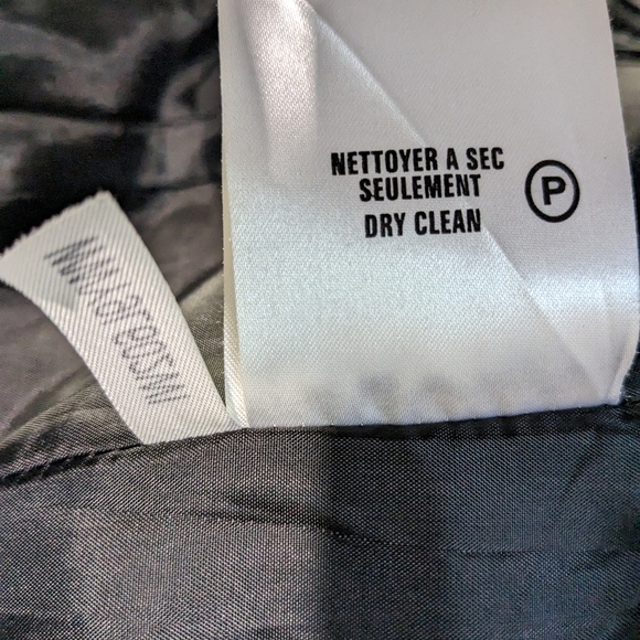 Groggy Black Wool Blend Chic Jacket with Silky Lining & Front Pockets - Picture 10 of 12